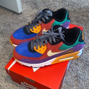 Nike Air Max 90 QS- Men’s 6/Women’s 7.5